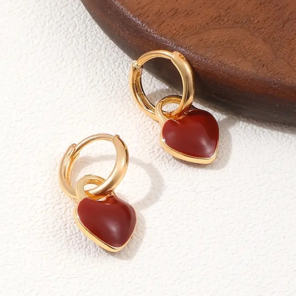 Elegant Red Heart Drop Earrings Chic & Simple Zinc Alloy Dangle Earrings - Picture 3 of 11